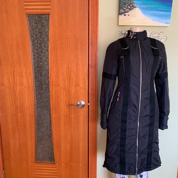 Instead coat with hidden hood and two packets - Picture 7 of 8